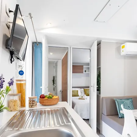 Club Del Sole Spina Family Collection