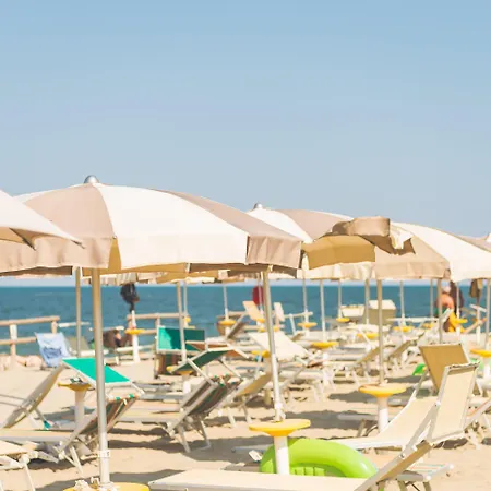 Club Del Sole Spina Family Collection