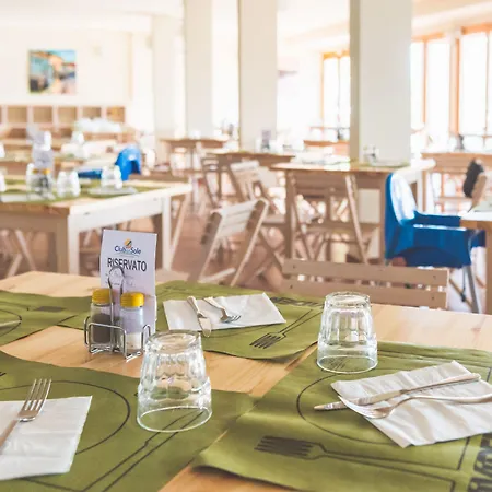 Club Del Sole Spina Family Collection