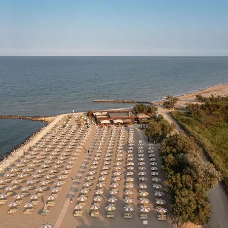 Kompleks wypoczynkowy Club Del Sole Spina Family Collection 4*