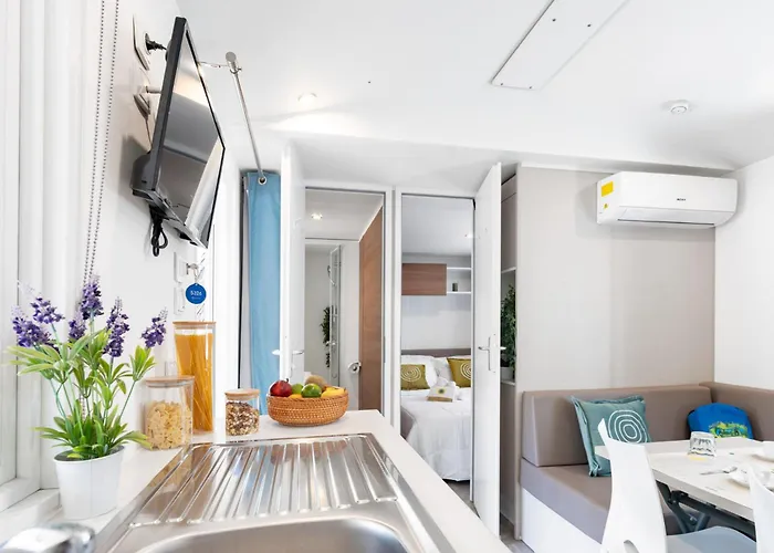 Club Del Sole Spina Family Collection