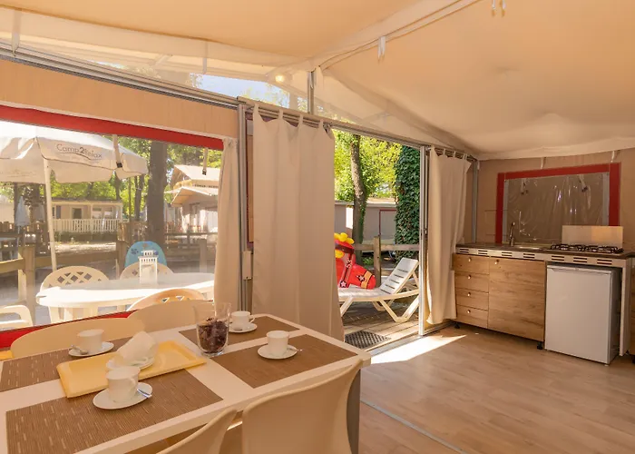 Club Del Sole Spina Family Collection