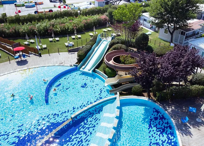 Club Del Sole Spina Family Collection 4*